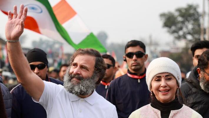 Urmila Matondkar,author Perumal Murugan joined in Rahul Gandhi's Bharat Jodo Yatra in Jammu. Urmila Matondkar,author Perumal Murugan joined in Rahul Gandhi's Bharat Jodo Yatra in Jammu.