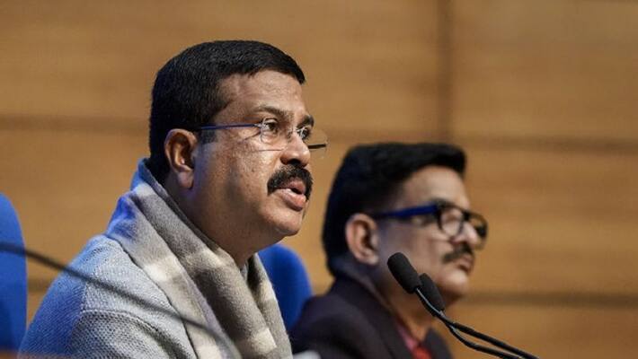 BharOS Union ministers test 'Made in India' mobile operating system developed by IIT Madras AJR BharOS Union ministers test 'Made in India' mobile operating system developed by IIT Madras AJR