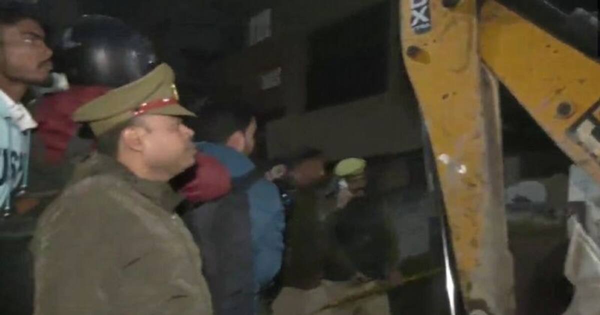 சென்னை அண்ணா சாலையில் பழைய கட்டிடம் இடிந்து பெண் பலி