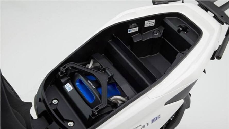 Honda And Suzuki Plans To Launch Electric Scooters Honda And Suzuki Plans To Launch Electric Scooters