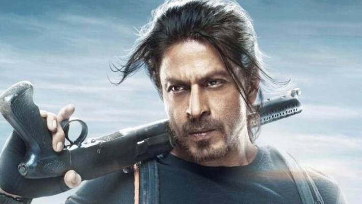 Shah Rukh Khan starrer film Pathaan midnight show begins Shah Rukh Khan starrer film Pathaan midnight show begins