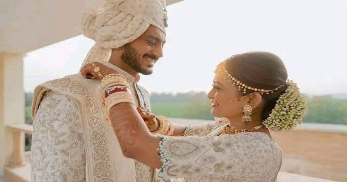 மேடையில் குத்தாட்டம் போட்ட அக்‌ஷர் படேல் - மேகா: சோஷியல் மீடியாவையே அதிர வைக்கும் வீடியோஸ்!