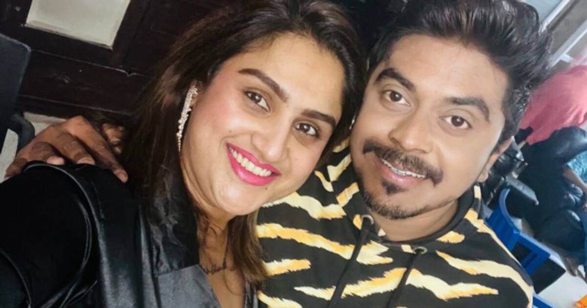 நாங்கெல்லாம் ரூல்ஸை பிரேக் பண்றவங்க... அஸீமை வீட்டுக்கு அழைத்து விருந்து வைத்த வனிதா - வைரலாகும் போட்டோஸ்