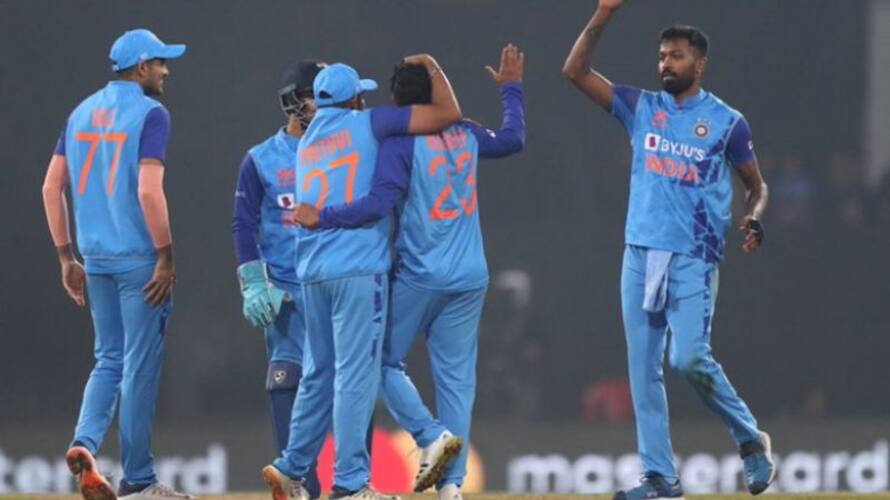 INDvsNZ T20I Live: Indian Spinners Show in Lucknow, New Zealand Scores 99-8 MSV INDvsNZ T20I Live: Indian Spinners Show in Lucknow, New Zealand Scores 99-8 MSV