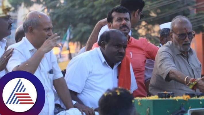 HD Kumaraswamy JDS Pancharatna Yatra in Raichur District gvd HD Kumaraswamy JDS Pancharatna Yatra in Raichur District gvd