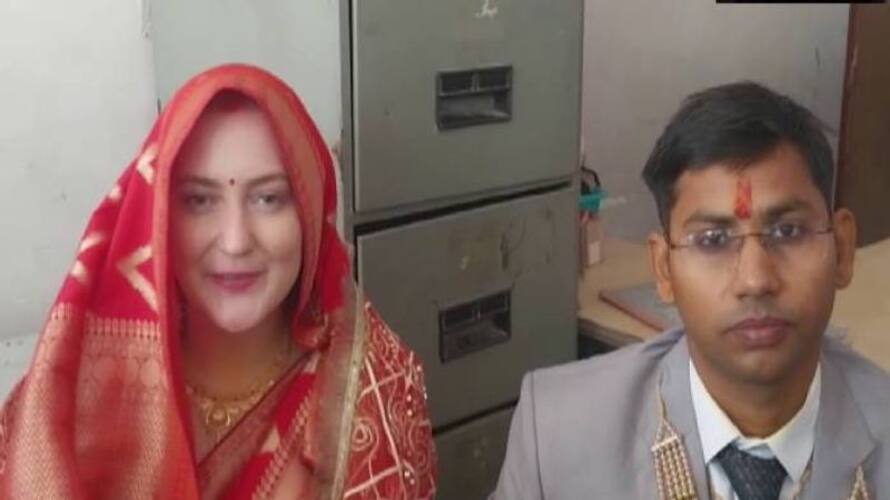 Facebook friends for ten years woman from Sweden reached india to marry lover Facebook friends for ten years woman from Sweden reached india to marry lover