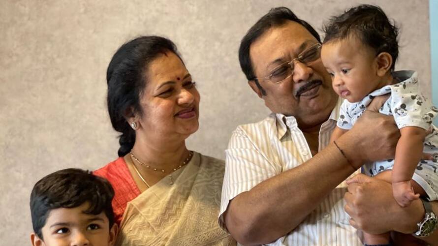 mk alagiri celebrate his birthday with his supporters mk alagiri celebrate his birthday with his supporters