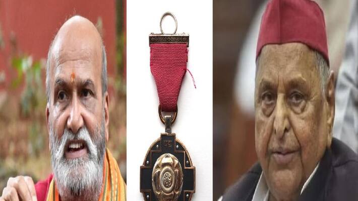 Withdraw Padma award given to traitor Mulayam Singh Pramod Muthalik sat Withdraw Padma award given to traitor Mulayam Singh Pramod Muthalik sat