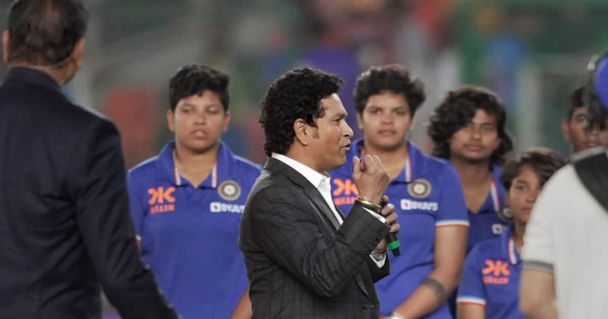 என்னை பொறுத்தவரையில் ஆண்களுக்கும், பெண்களுக்கும் சம வாய்ப்பு வழங்கப்பட வேண்டும்: சச்சின் டெண்டுல்கர்!