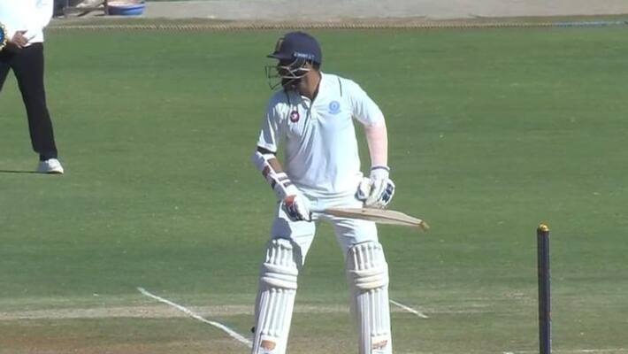 Hanuma Vihari Bats With Fractured Wrist In Ranji Trophy For Second Day video goes viral kvn Hanuma Vihari Bats With Fractured Wrist In Ranji Trophy For Second Day video goes viral kvn