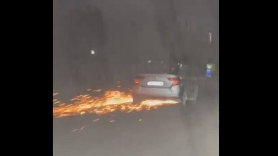 A Kanjhwala type accident in Gurugram.. A car hit a bike at high speed and dragged it for 3 kms.. A Kanjhwala type accident in Gurugram.. A car hit a bike at high speed and dragged it for 3 kms..