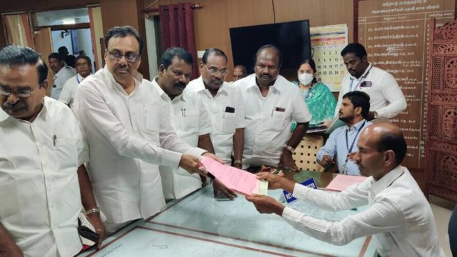 Congress candidate EVKS filed nomination for Erode by election today Congress candidate EVKS filed nomination for Erode by election today