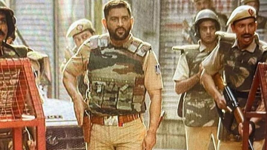 MS Dhoni New Avatar Pollice Getup Pictures goes viral in social media MS Dhoni New Avatar Pollice Getup Pictures goes viral in social media