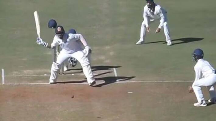 Dinesh Karthik Reacts To Hanuma Vihari's Revers Sweep During Ranji Trophy MSV Dinesh Karthik Reacts To Hanuma Vihari's Revers Sweep During Ranji Trophy MSV