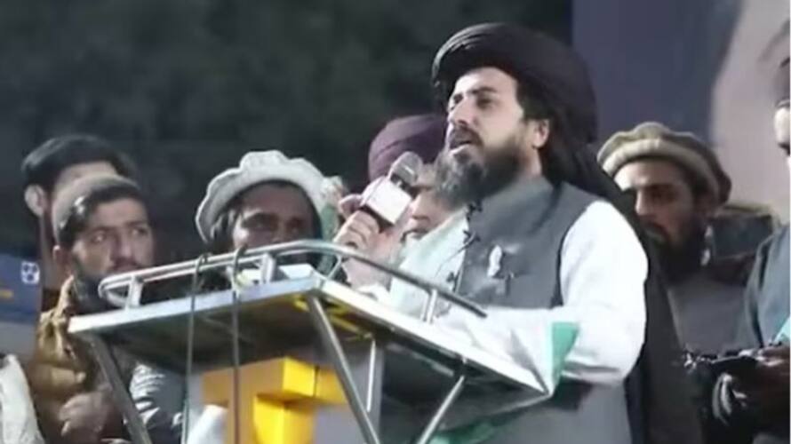 Quran in one hand atom bomb in other Islamist leader s advice to eradicate poverty in Pakistan ppp Quran in one hand atom bomb in other Islamist leader s advice to eradicate poverty in Pakistan ppp