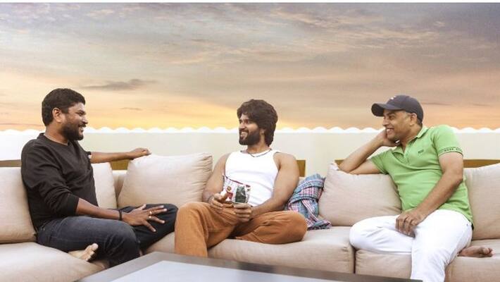 Vijay Devarakonda announces his second movie with parasuram Vijay Devarakonda announces his second movie with parasuram
