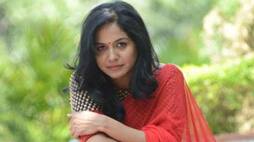 singer sunitha gets emotional by remembering sp balu ksr 