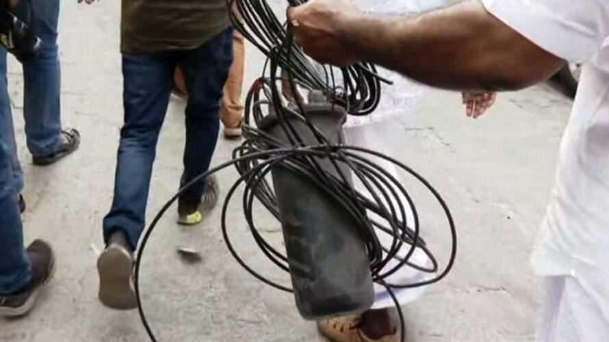 Women Died in accident after scooter got stuck in cable Women Died in accident after scooter got stuck in cable