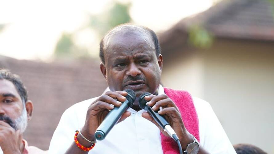 Former CM HD Kumaraswamy Slams On Nalin Kumar Kateel At Uttara Kannada JDS Pancharatna Rathayatra gvd Former CM HD Kumaraswamy Slams On Nalin Kumar Kateel At Uttara Kannada JDS Pancharatna Rathayatra gvd