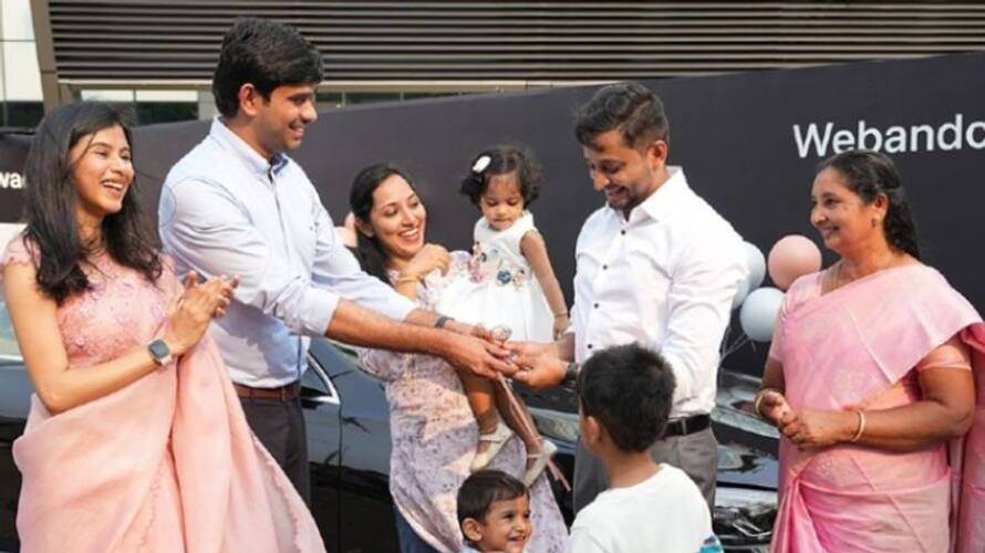 kerala it company gifted mercedes benz to best employee vvk kerala it company gifted mercedes benz to best employee vvk