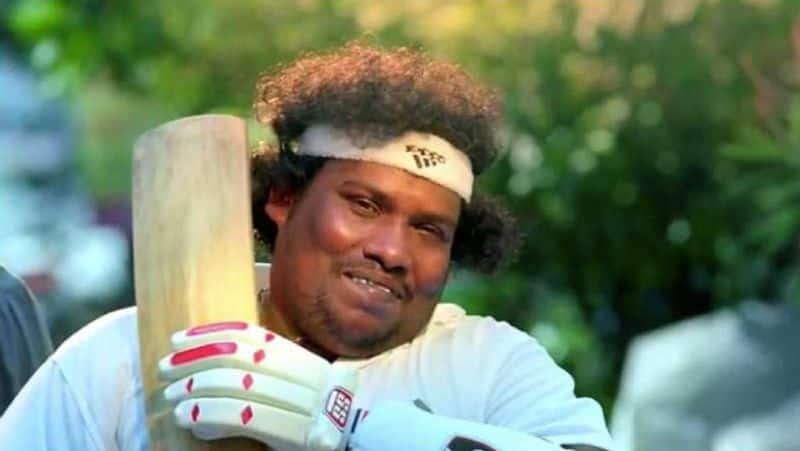 ms dhoni gifted cricket bat to comedy actor yogibabu throwback video is trending 