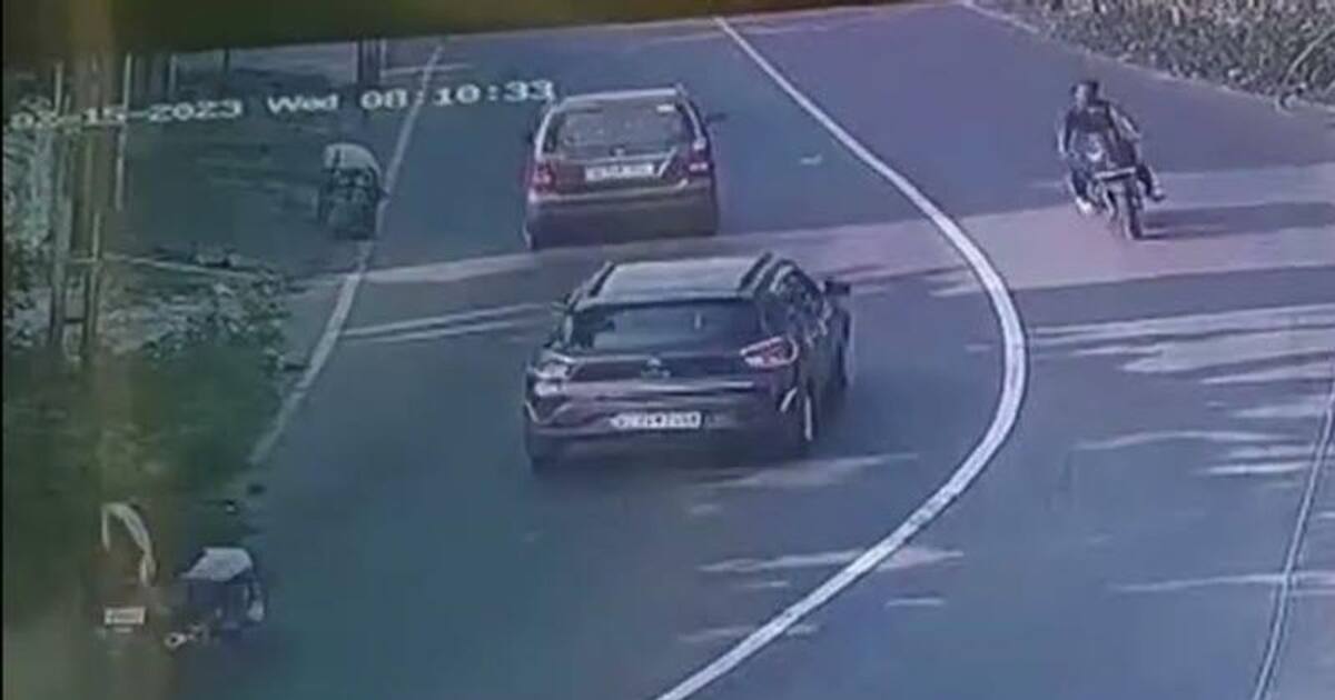 இருசக்கர வாகனங்கள் நேருக்கு நேர் மோதல்.. வெளியான பகீர் சிசிடிவி காட்சிகள்..!