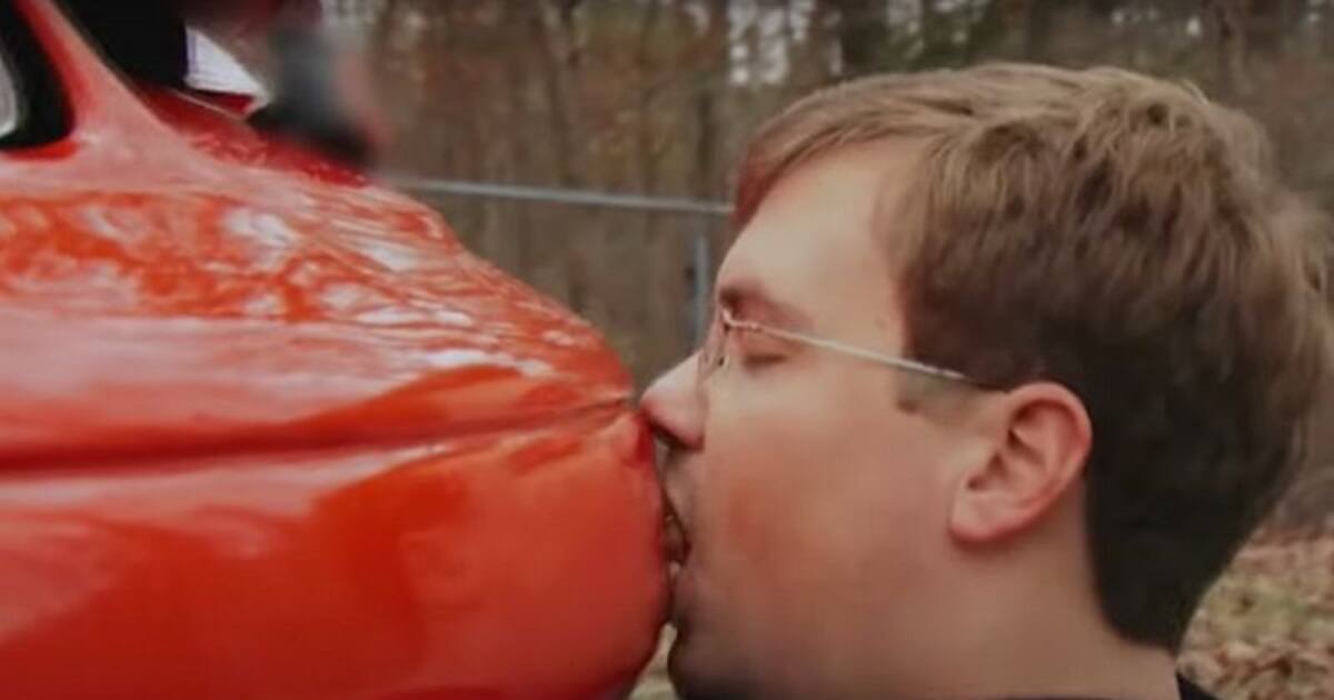 Sex with a Car: காருடன் உறவு கொண்ட இளைஞர்! அதிர்ச்சியில் தந்தை!