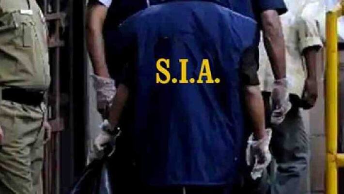 Smuggling gang busted in Jammu Kashmir Three accused arrested for supplying drugs from Pakistan Smuggling gang busted in Jammu Kashmir Three accused arrested for supplying drugs from Pakistan