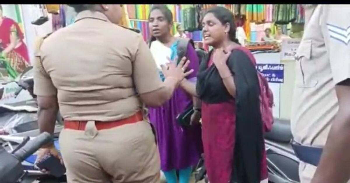 நாகையில் துண்டு பிரசுரம் விநியோகித்த பெண்களின் ஆடையை பிடித்து இழுத்த பாஜகவினரால் பரபரப்பு