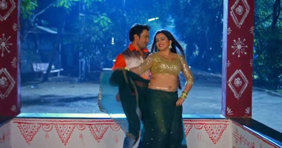 Amrapali Dubey Ki Nangi Scene Video Sex - Amrapali Dubey sexy video: Bhojpuri actress, Nirahua's BOLD rain dance in  Karela Man Pat Jayi is too romantic