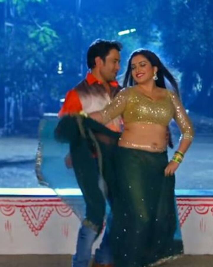 Amarpali Bhojpuri Xnxx - Amrapali Dubey sexy video: Bhojpuri actress, Nirahua's BOLD rain dance in  Karela Man Pat Jayi is too romantic