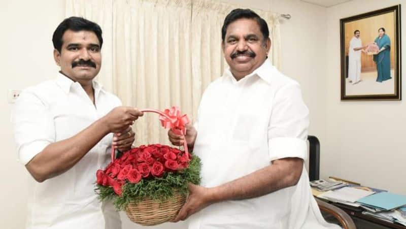 BJP medical team in charge Vijayapandian joins AIADMK ahead of EPS KAK