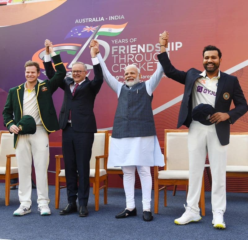 PM Modi, Anthony Albanese Gifted Collage Made Up of Indian and Australian Players' Pictures