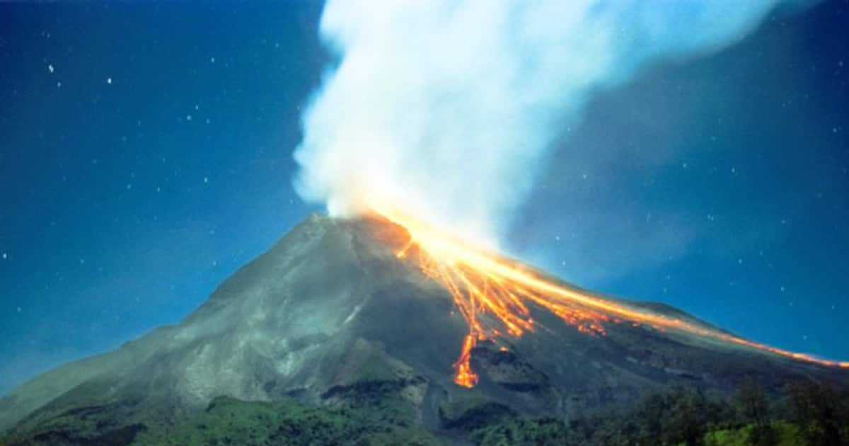 WATCH: Kilauea, one of world's most active volcanoes, erupts again in ...