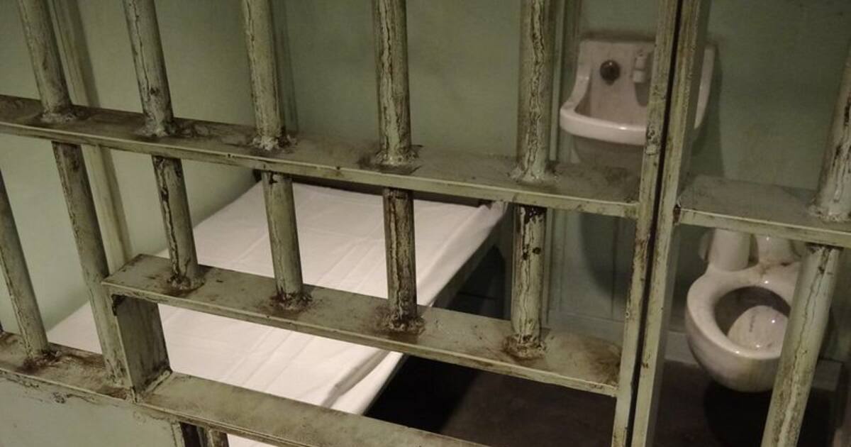 மயானமாக மாறும் குஜராத் ஜெயில்கள்! காவல் நிலைய மரணங்களில் முதலிடம்!