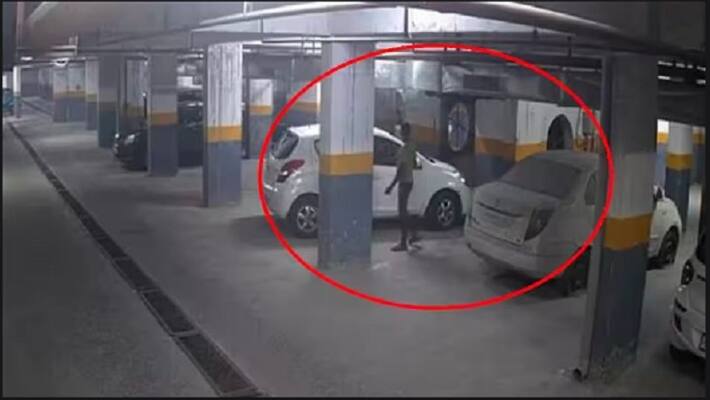 Anger at being fired from work A car cleaner Damage more than dozens of car by throwing acid on it in Noida akb Anger at being fired from work A car cleaner Damage more than dozens of car by throwing acid on it in Noida akb