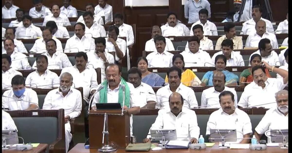 பச்சை துண்டு அணிந்து வேளாண் பட்ஜெட்டை தாக்கல் செய்த எம்.ஆர்.கே பன்னீர் செல்வம்.! முக்கிய அறிவிப்புகள் வெளியீடு