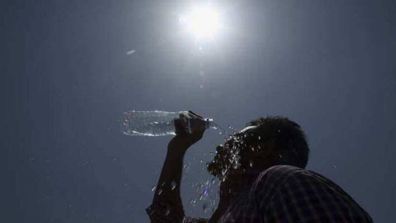 EPS orders the AIADMK officials to set up drinking water pavilions to protect the public from the sun