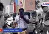 In heavy traffic, a man argue with a traffic cop and disturbed the traffic during peak hours