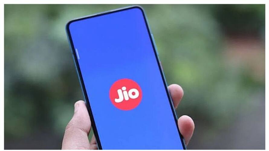 Jio launches 3 new prepaid plans with 3GB data per day, check benefits details here Jio launches 3 new prepaid plans with 3GB data per day, check benefits details here