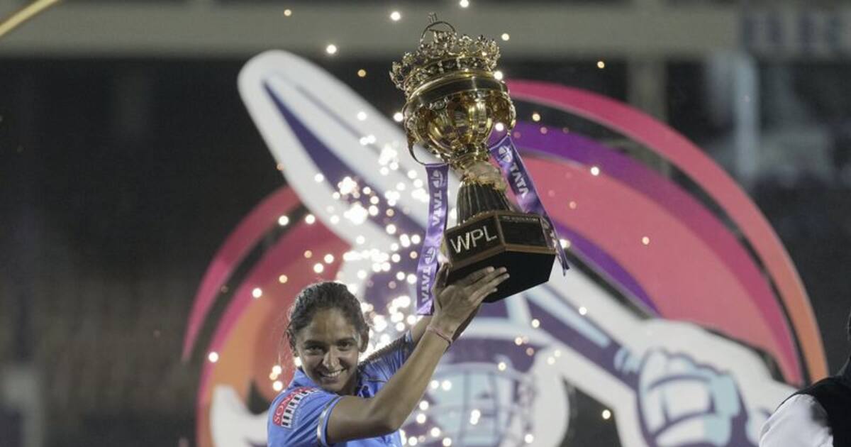 ஹர்மன்ப்ரீத் கவுருக்கு சிறந்த கேட்ச் ஆஃப் தி சீசன்; யஷ்டிகா பாட்டீயாவிற்கு வளர்ந்து வரும் சிறந்த வீராங்கனை!