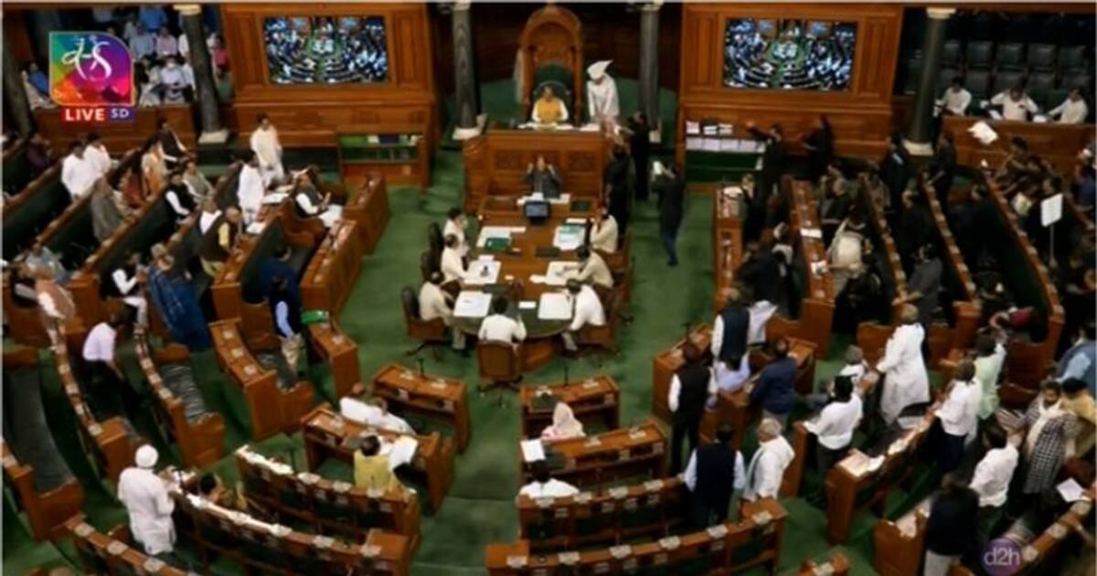 நாடாளுமன்றத்தில் கருப்பு சட்டை.. எல்லாமே போச்சு.!! எதிர்க்கட்சிகள் ஒன்று சேர்ந்து செய்த தரமான சம்பவம் 