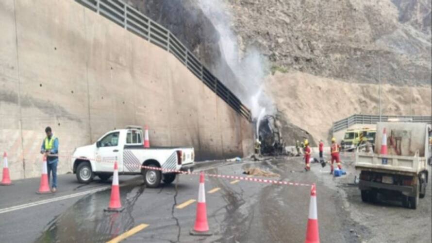 Many deaths reported in Saudi Arabia as a bus carrying umrah pilgrims met with an accident afe Many deaths reported in Saudi Arabia as a bus carrying umrah pilgrims met with an accident afe
