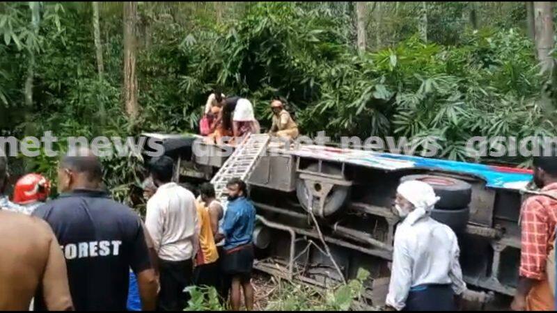 Sabarimala bus accident: HC intervenes and seeks detailed report from Motor Vehicles Department