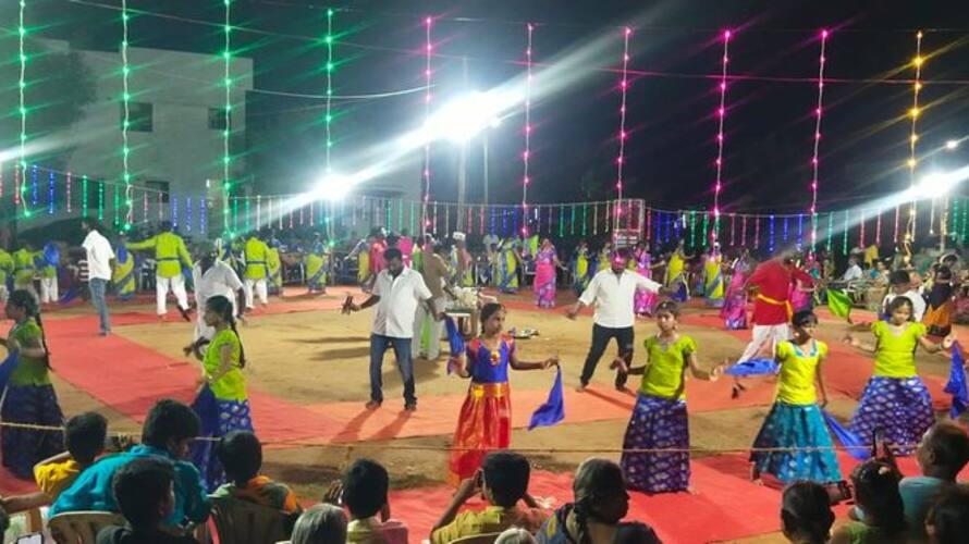 oyilattam performed by all age groups at the coimbatore temple festival oyilattam performed by all age groups at the coimbatore temple festival