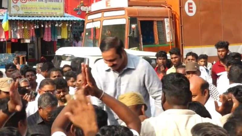 PMK stage collapsed Anbumani ramadoss escaped video viral