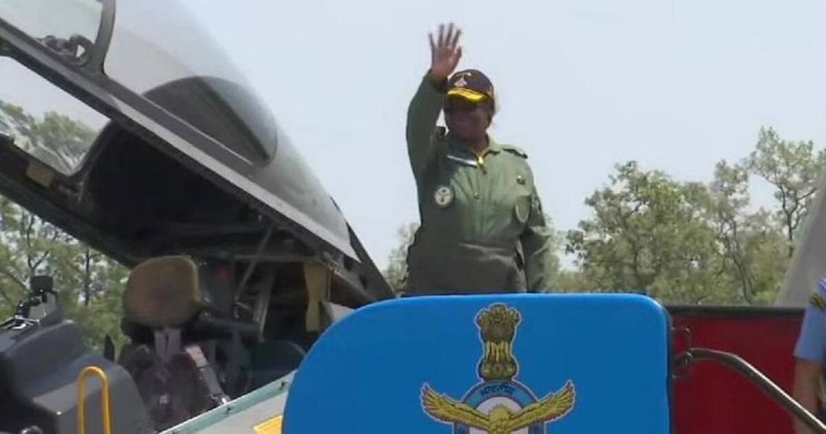 Video: சுகோய் போர் விமானத்தில் பயணித்த குடியரசுத் தலைவர் திரௌபதி முர்மு!