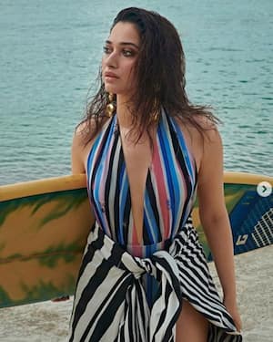 300px x 375px - SIZZLING! Tamannaah Bhatia flaunts cleavage in sexy bralette during photo  shoot