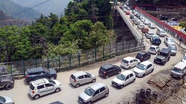 Over 30,000 vehicles entered Shimla hill station just two days prn Over 30,000 vehicles entered Shimla hill station just two days prn