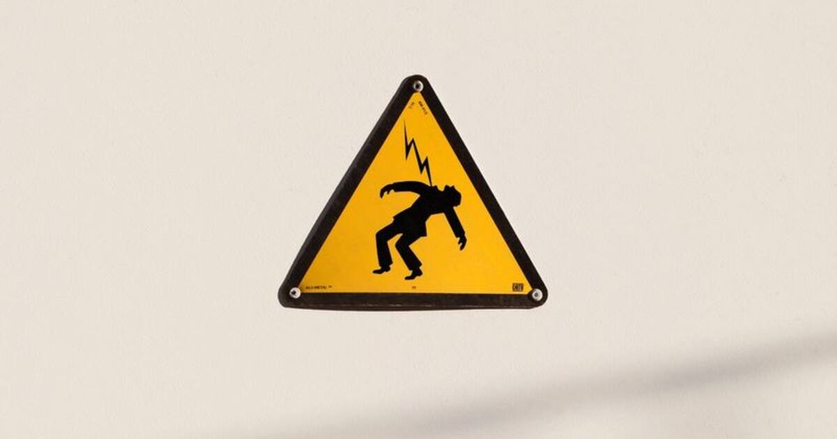 ராணிப்பேட்டை சிப்காட்டில் மின்சாரம் தாக்கி ஊழியர்கள் பலி: தொழிற்சாலையில் போராட்டம்!